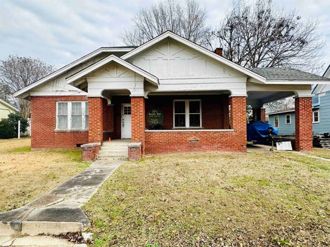 Photo of 219 W COURT AVE, Selmer, TN 38375 (MLS # 10220611)