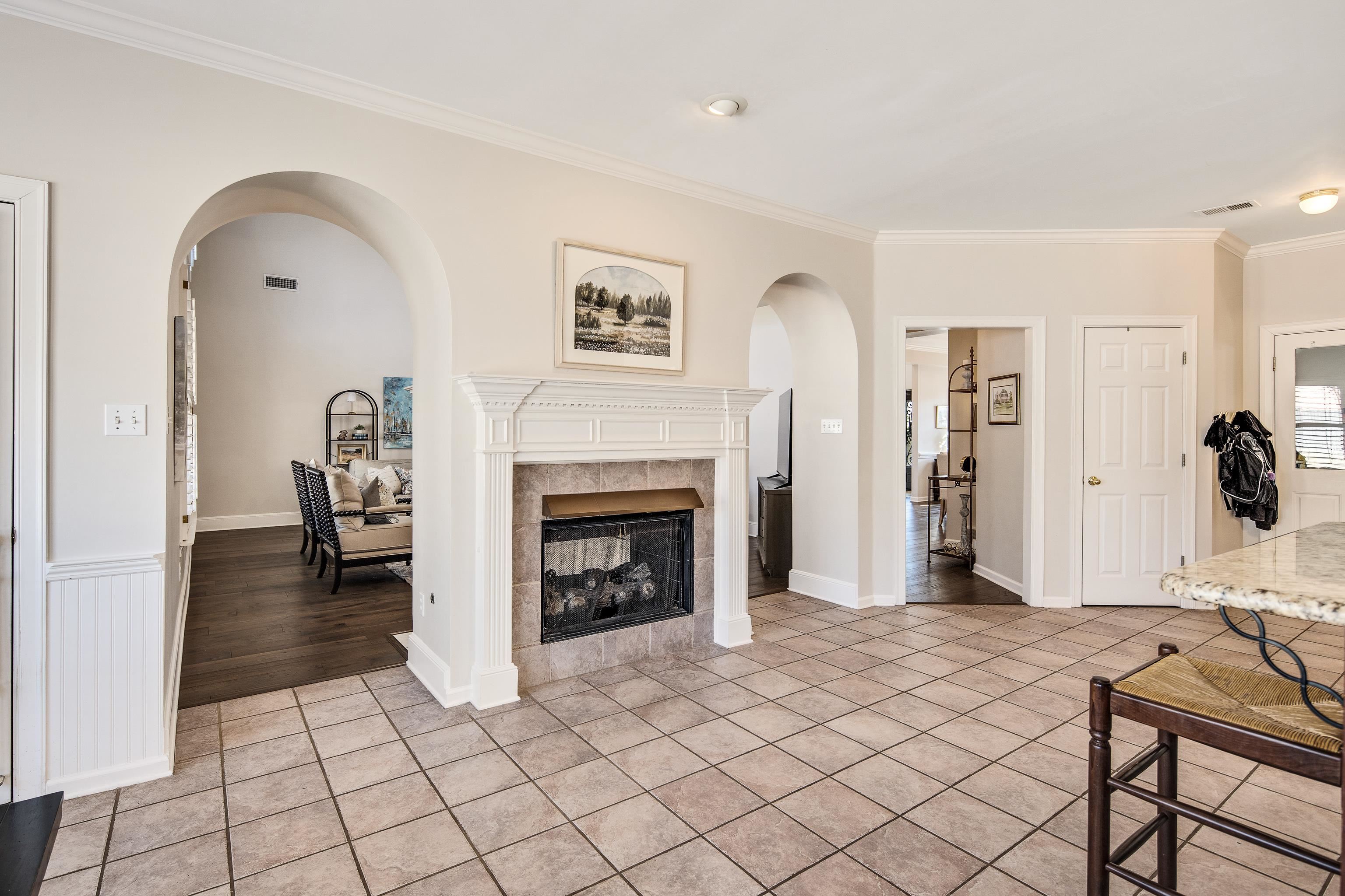 Collierville, Tennessee 38017, United States, 4 Bedrooms Bedrooms, ,4 BathroomsBathrooms,Residential,Pending,79127