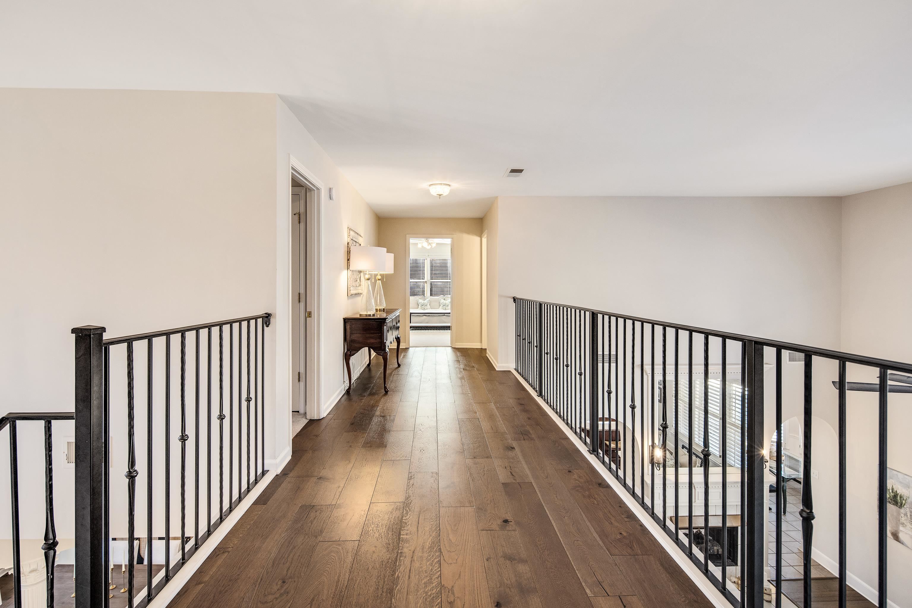 Collierville, Tennessee 38017, United States, 4 Bedrooms Bedrooms, ,4 BathroomsBathrooms,Residential,Pending,79127