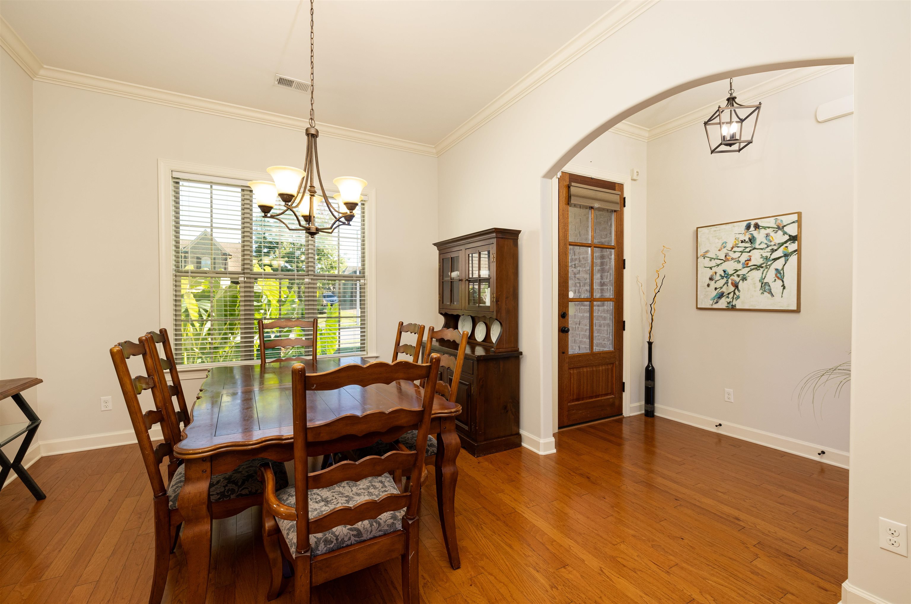 Collierville, Tennessee 38017, United States, 4 Bedrooms Bedrooms, ,3 BathroomsBathrooms,Residential,Pending,38207