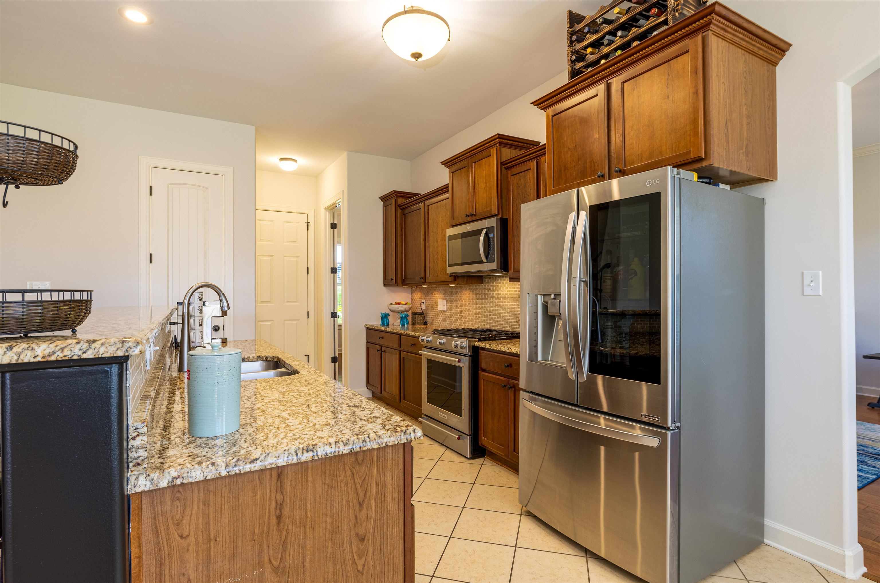 Collierville, Tennessee 38017, United States, 4 Bedrooms Bedrooms, ,3 BathroomsBathrooms,Residential,Pending,38207