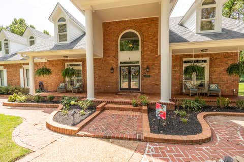 Photo of 11395 DOUBLEGATE LN, Unicorp/Eads, TN 38028 (MLS # 10228435)