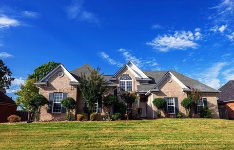 Photo of 9374 LAUREL HILL DR, Lakeland, TN 38002 (MLS # 10214200)