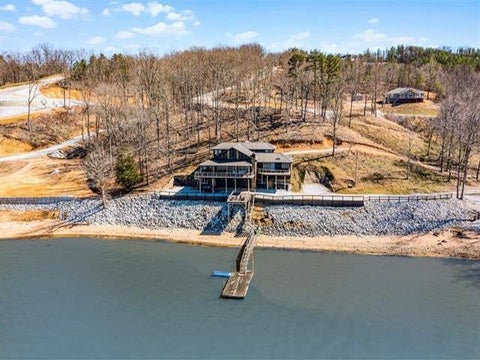Photo of 228 CHICKASAW TRACE RD, Cherokee, TN 35616 (MLS # 10226533)
