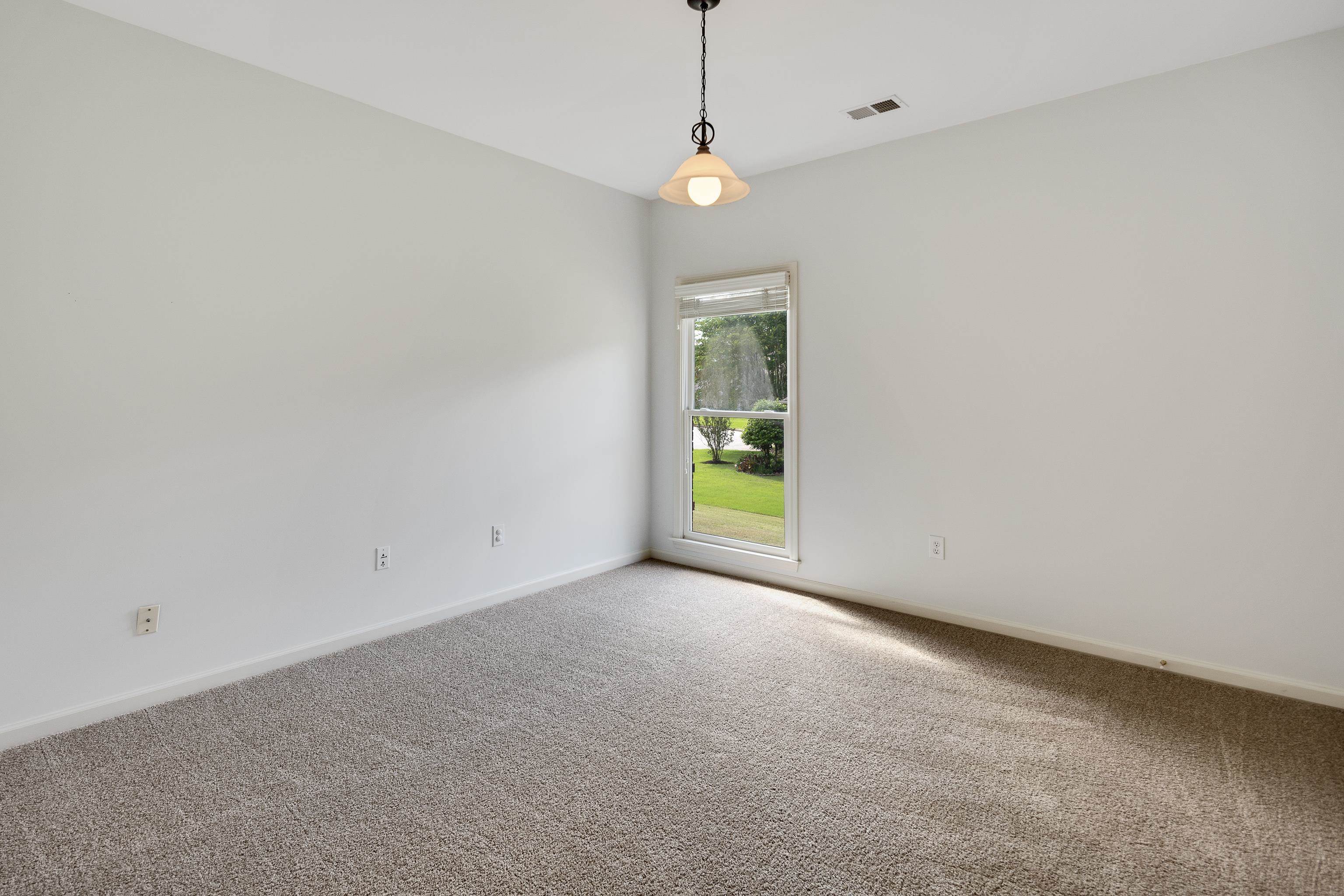 Lakeland, Tennessee 38002, United States, 5 Bedrooms Bedrooms, ,3 BathroomsBathrooms,Residential,Active,125177