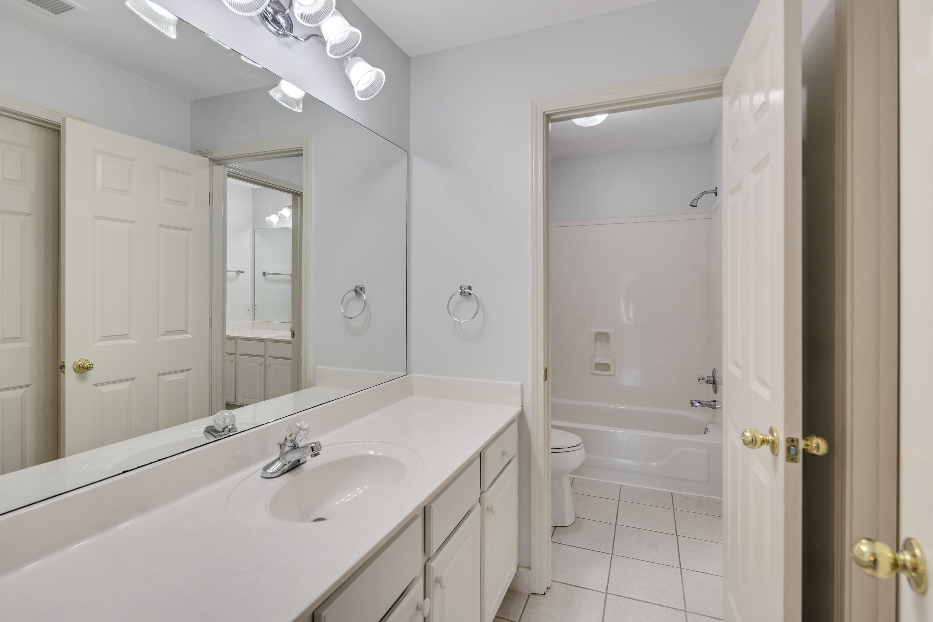 Lakeland, Tennessee 38002, United States, 5 Bedrooms Bedrooms, ,3 BathroomsBathrooms,Residential,Active,125177