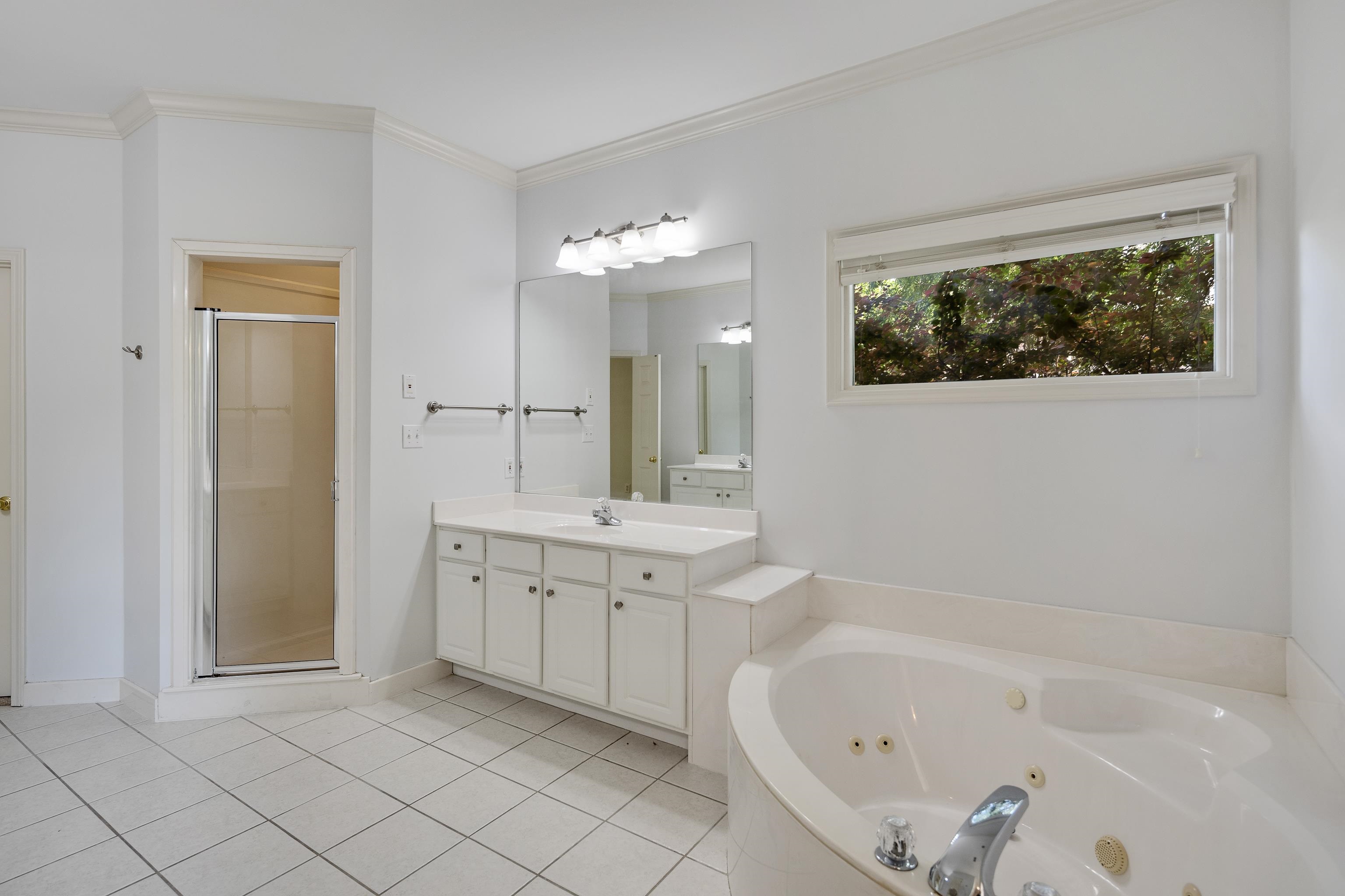 Lakeland, Tennessee 38002, United States, 5 Bedrooms Bedrooms, ,3 BathroomsBathrooms,Residential,Active,125177