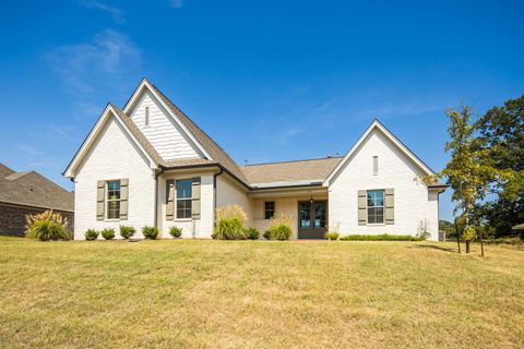 Photo of 132 FARLEY RD, Byhalia, MS 38611 (MLS # 10206055)