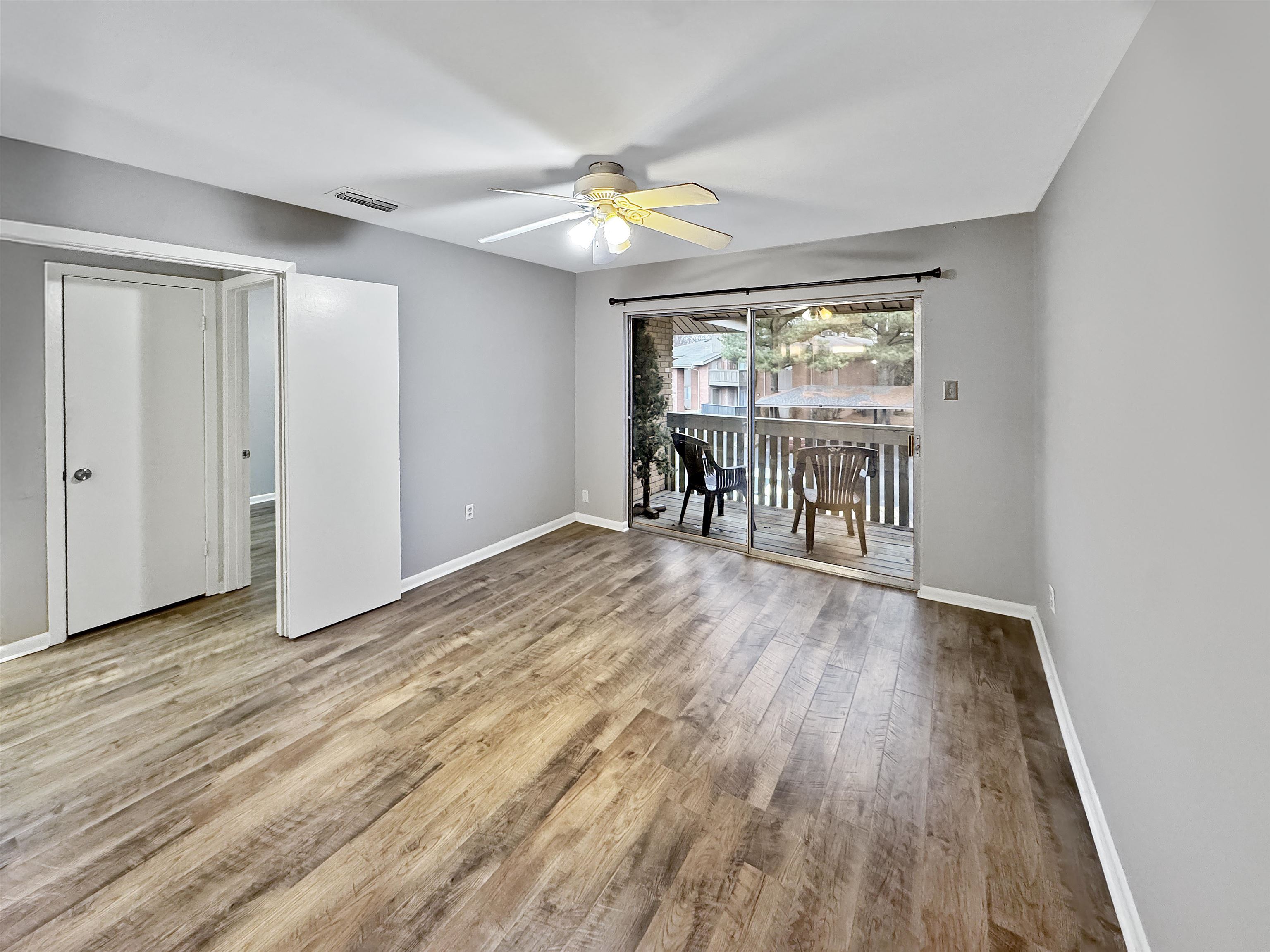 Memphis, Tennessee 38117, United States, 2 Bedrooms Bedrooms, ,2 BathroomsBathrooms,Residential,Active,35552