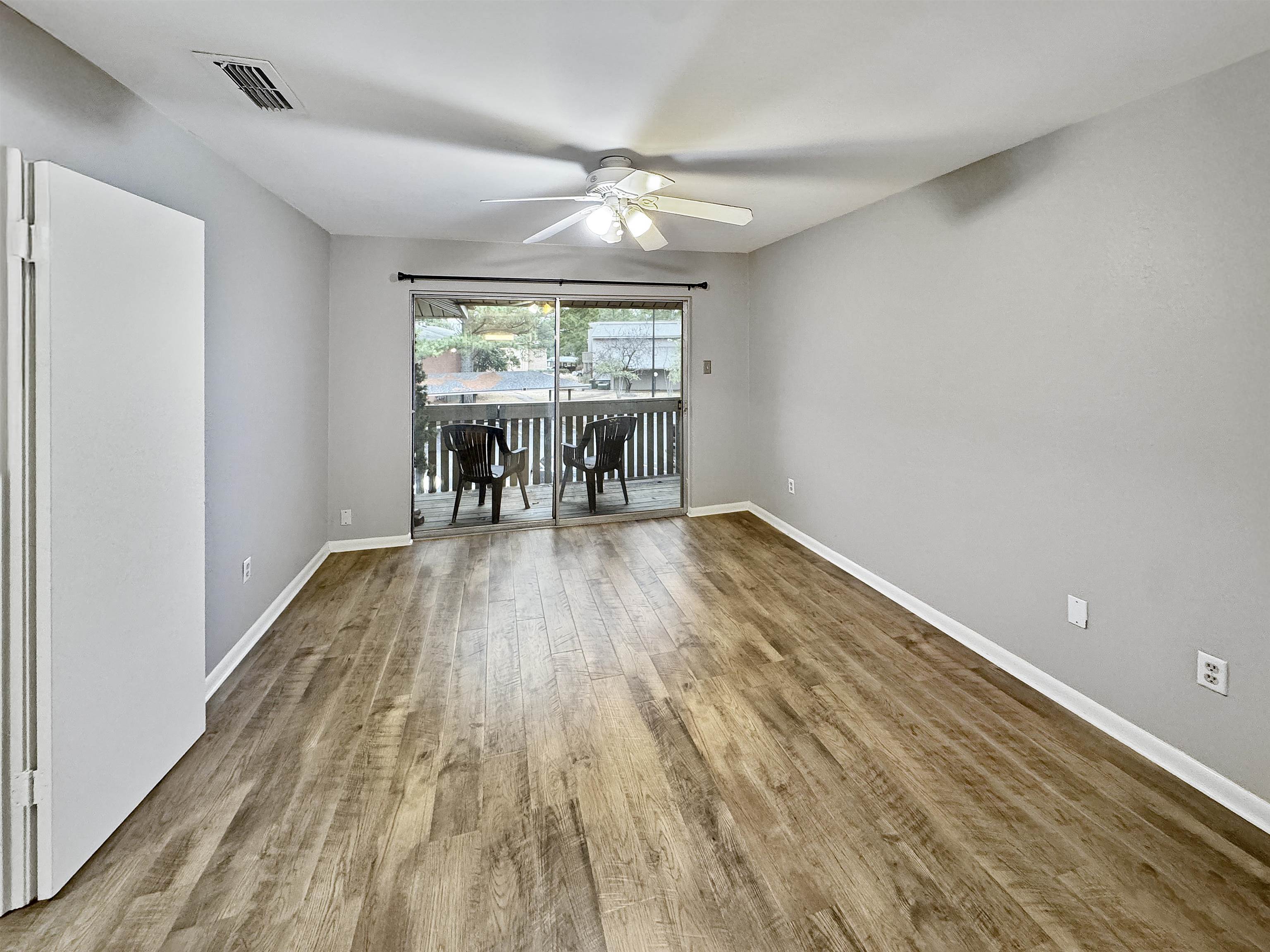 Memphis, Tennessee 38117, United States, 2 Bedrooms Bedrooms, ,2 BathroomsBathrooms,Residential,Active,35552