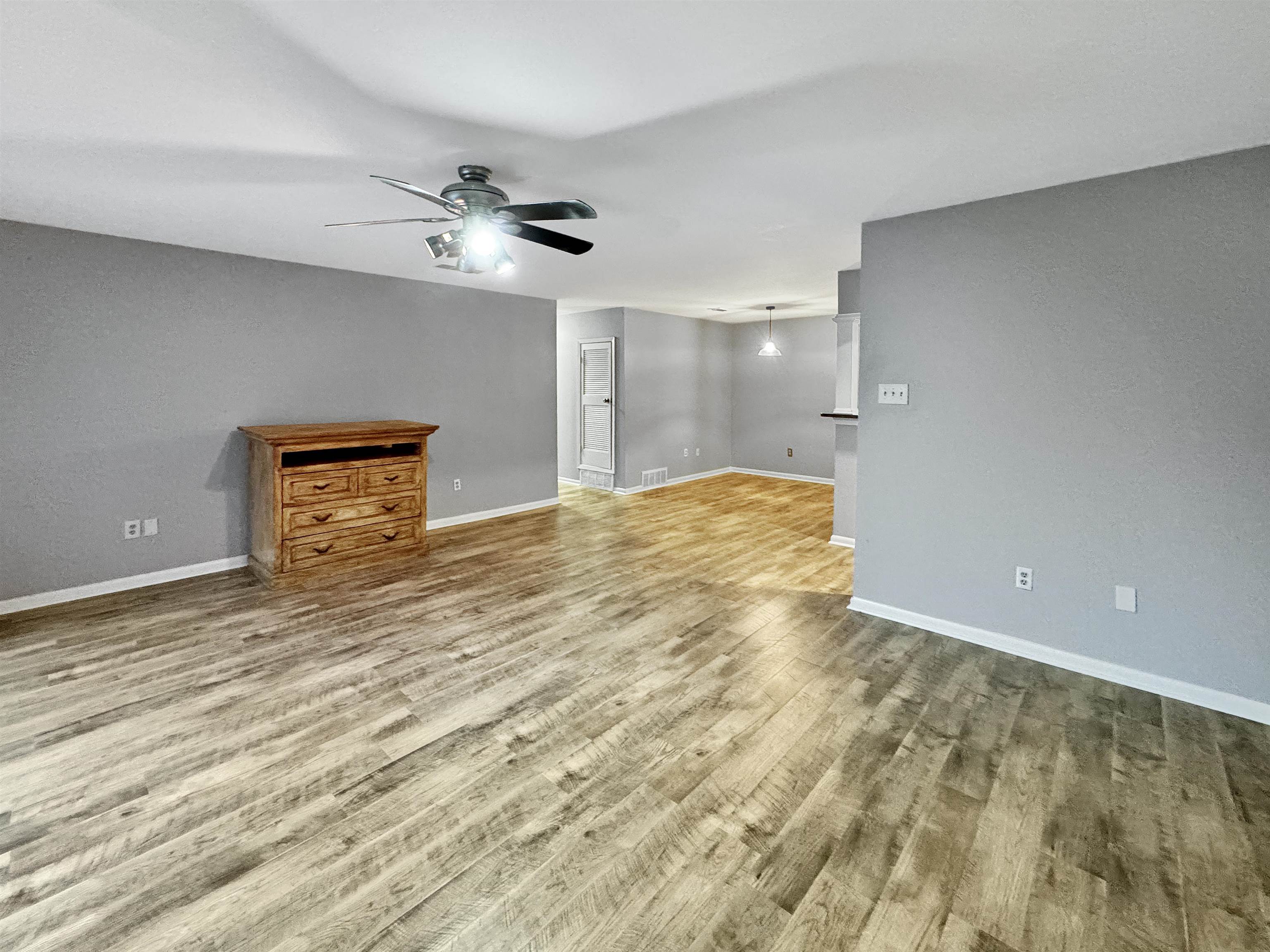 Memphis, Tennessee 38117, United States, 2 Bedrooms Bedrooms, ,2 BathroomsBathrooms,Residential,Active,35552