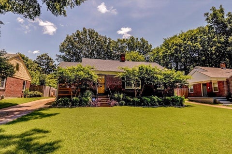 Photo of 226 W EDWIN CIR, Memphis, TN 38104 (MLS # 10224103)