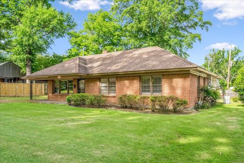 Photo of 293 CECILIA DR, Memphis, TN 38117 (MLS # 10220902)