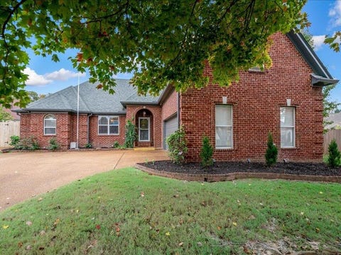 Photo of 4500 HILLYGLEN CV, Bartlett, TN 38135 (MLS # 10225778)