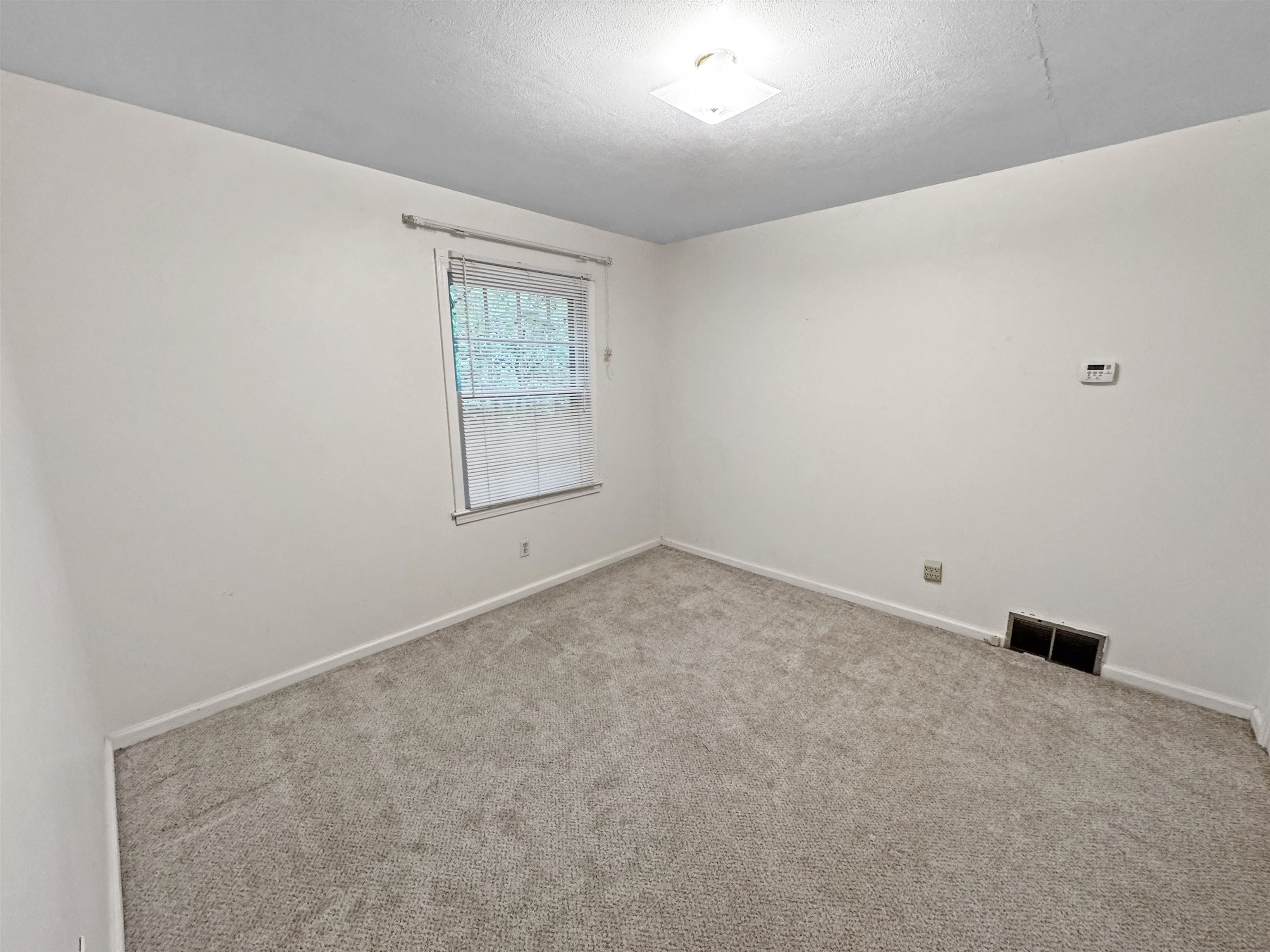 Memphis, Tennessee 38128, United States, 5 Bedrooms Bedrooms, ,3 BathroomsBathrooms,Residential,Pending,152803