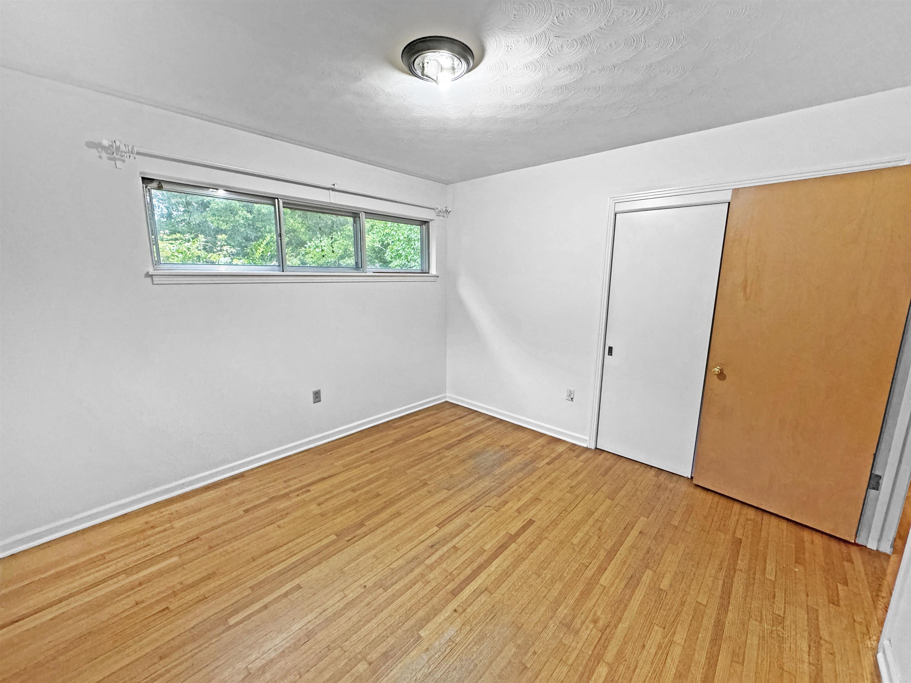 Memphis, Tennessee 38128, United States, 5 Bedrooms Bedrooms, ,3 BathroomsBathrooms,Residential,Pending,152803