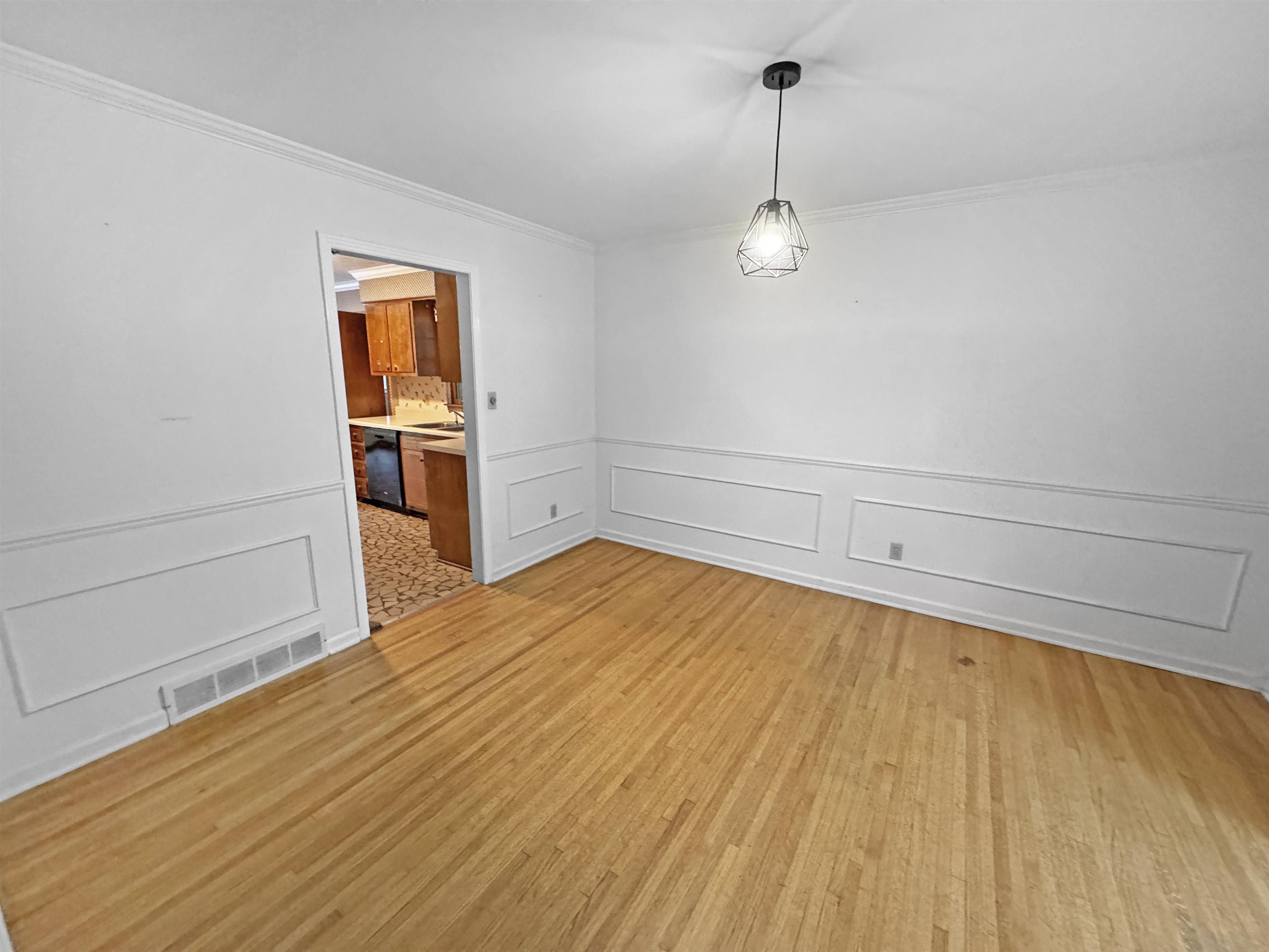 Memphis, Tennessee 38128, United States, 5 Bedrooms Bedrooms, ,3 BathroomsBathrooms,Residential,Pending,152803