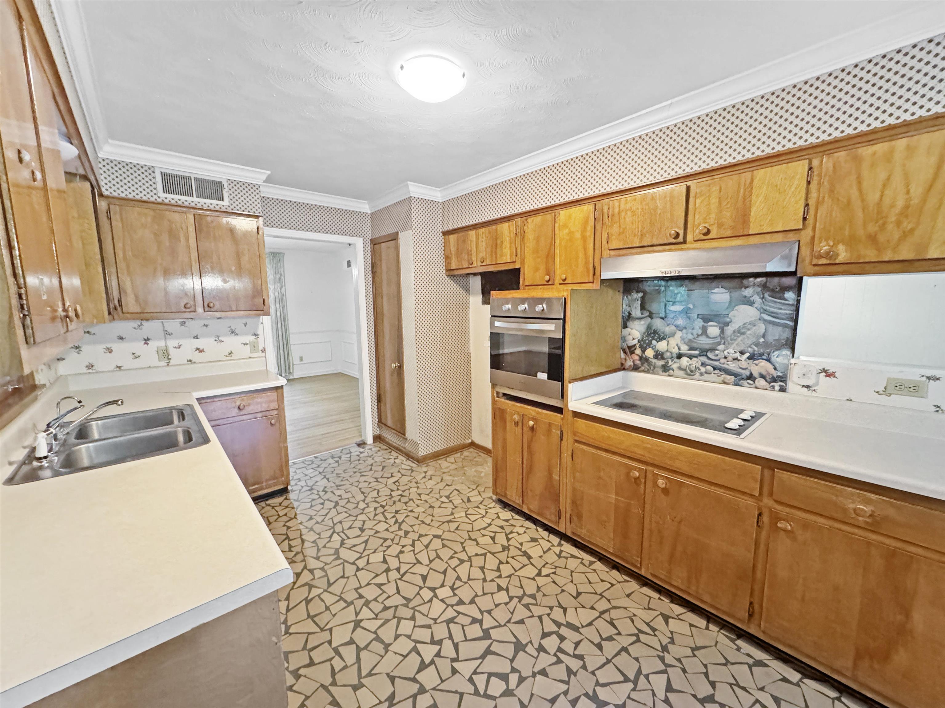 Memphis, Tennessee 38128, United States, 5 Bedrooms Bedrooms, ,3 BathroomsBathrooms,Residential,Pending,152803