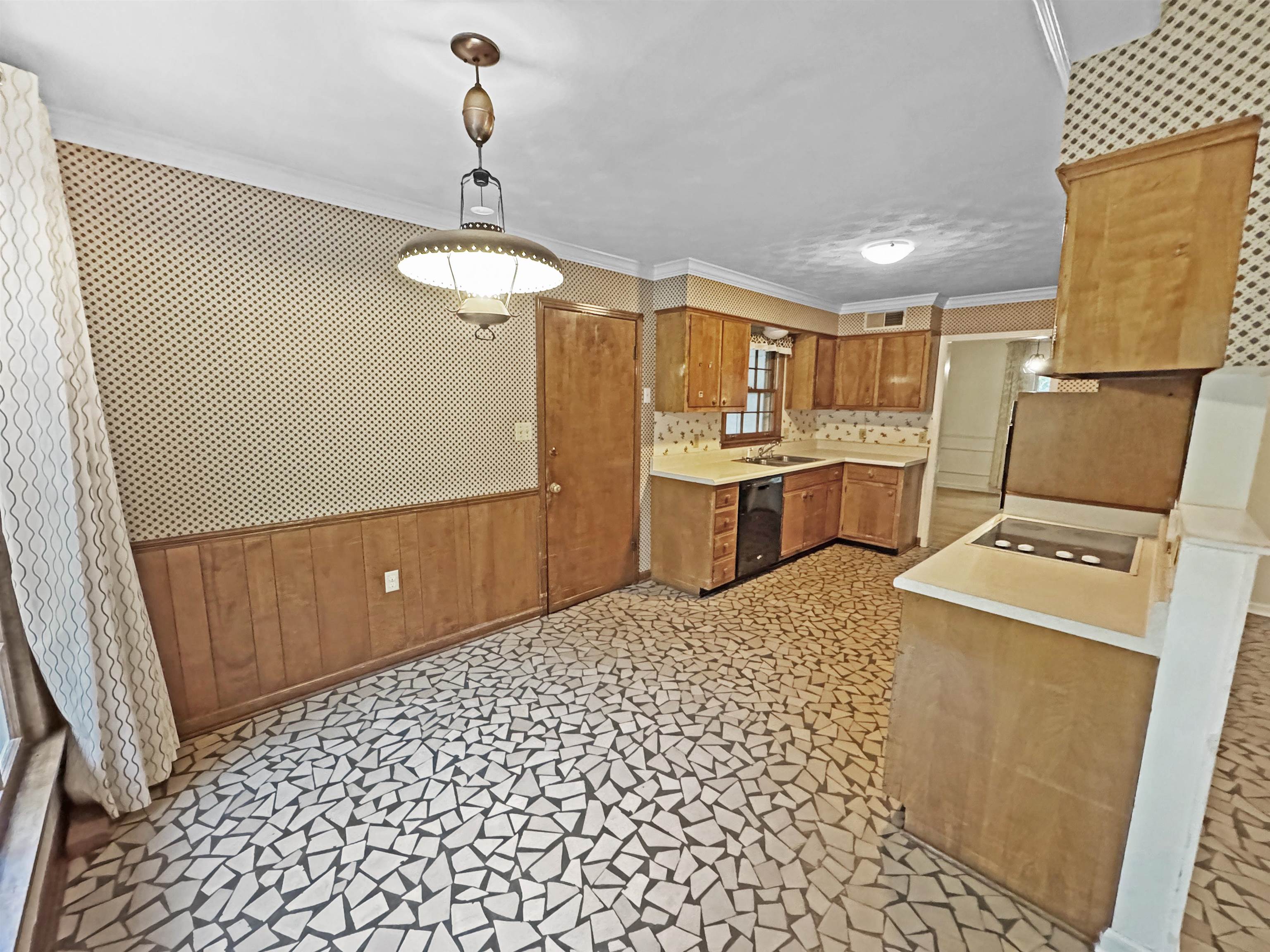 Memphis, Tennessee 38128, United States, 5 Bedrooms Bedrooms, ,3 BathroomsBathrooms,Residential,Pending,152803