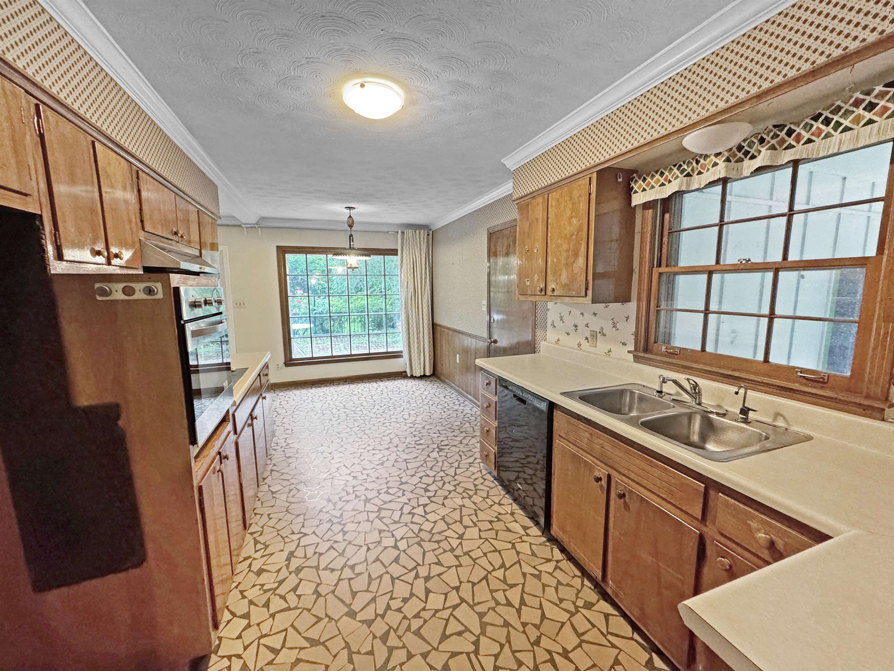 Memphis, Tennessee 38128, United States, 5 Bedrooms Bedrooms, ,3 BathroomsBathrooms,Residential,Pending,152803