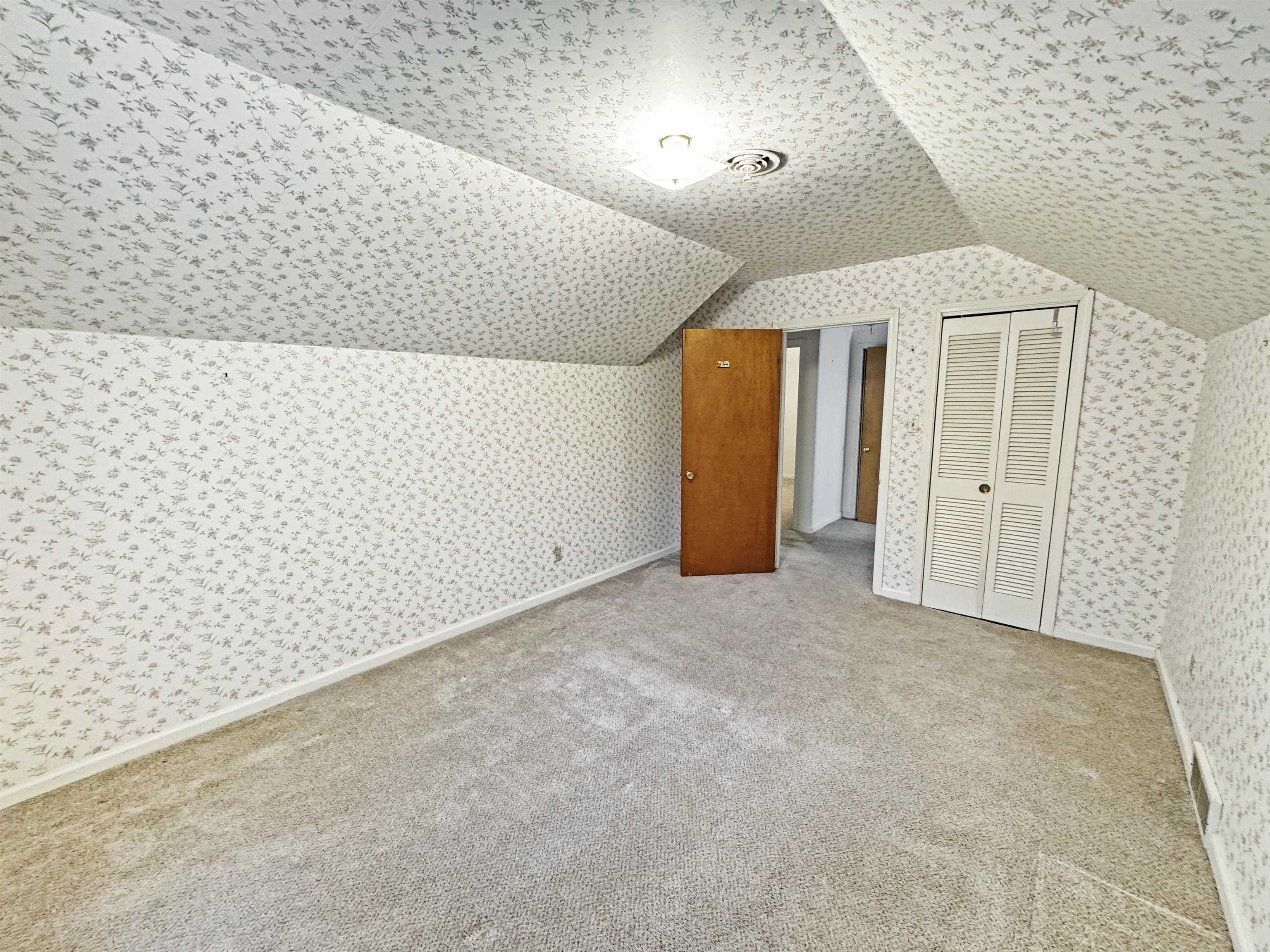 Memphis, Tennessee 38128, United States, 5 Bedrooms Bedrooms, ,3 BathroomsBathrooms,Residential,Pending,152803