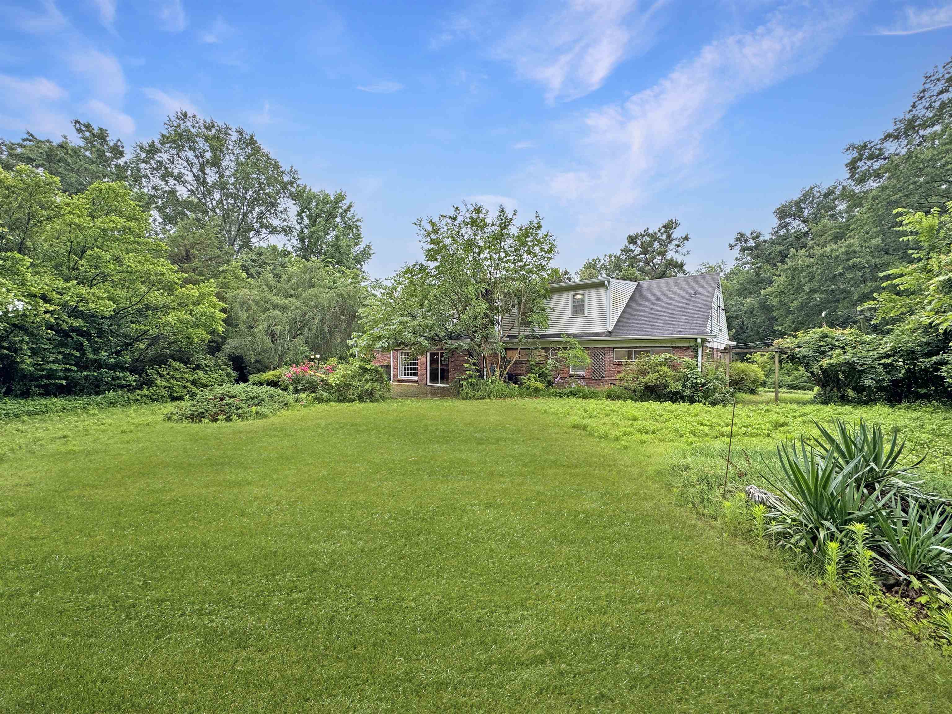 Memphis, Tennessee 38128, United States, 5 Bedrooms Bedrooms, ,3 BathroomsBathrooms,Residential,Pending,152803