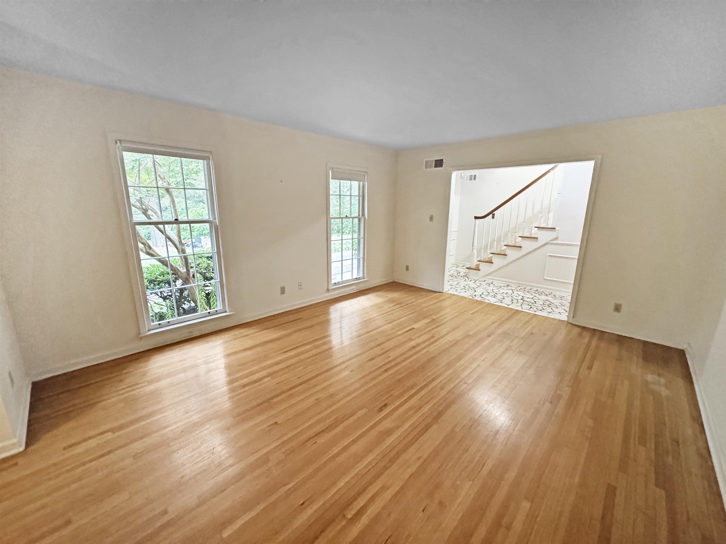 Memphis, Tennessee 38128, United States, 5 Bedrooms Bedrooms, ,3 BathroomsBathrooms,Residential,Pending,152803