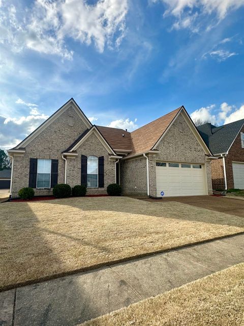 Photo of 1147 W CORTONA CIR, Memphis, TN 38018 (MLS # 10216108)
