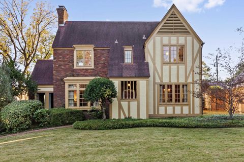 Photo of 35 BELLEAIR DR, Memphis, TN 38104 (MLS # 10209250)