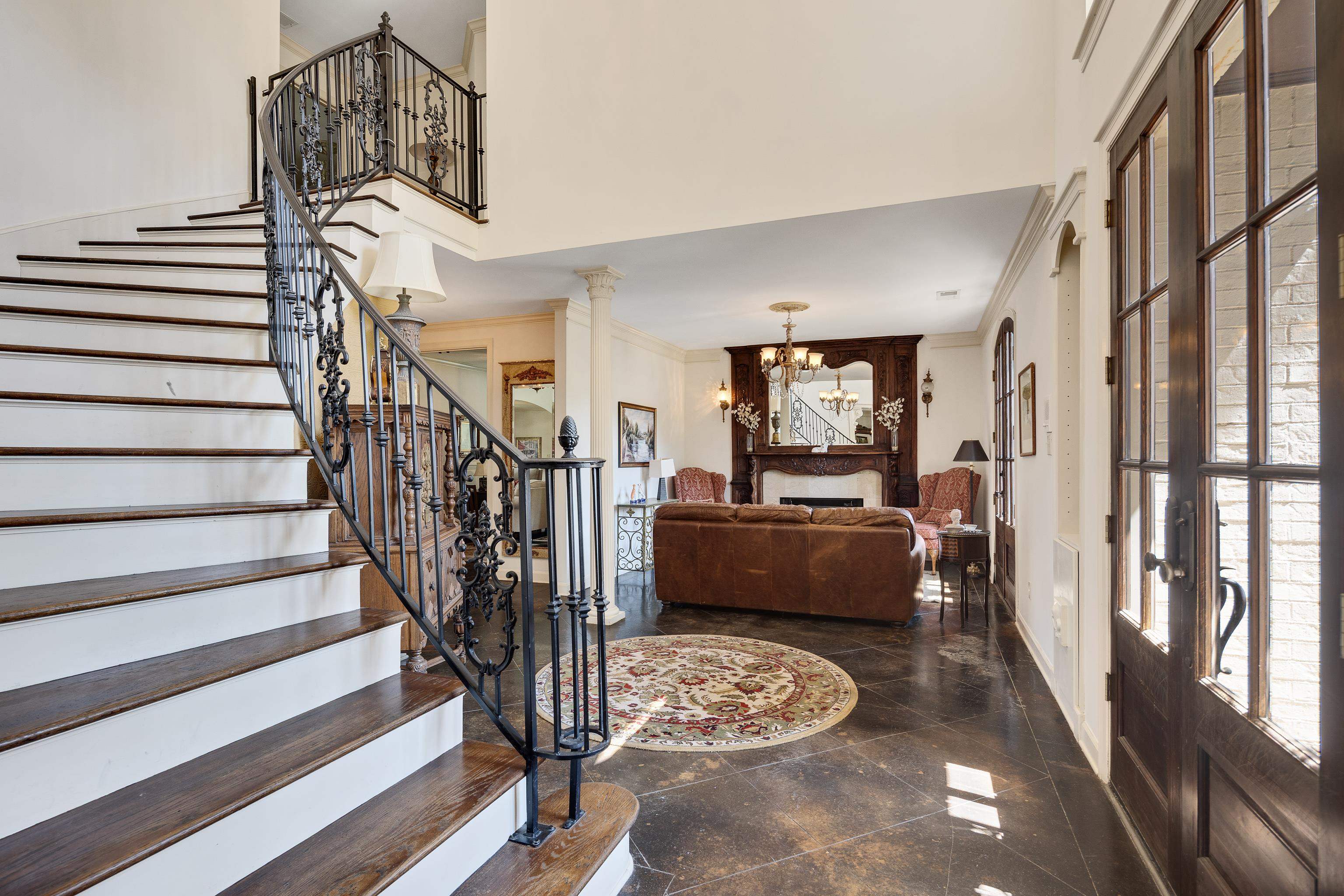 Collierville, Tennessee 38017, United States, 5 Bedrooms Bedrooms, ,4 BathroomsBathrooms,Residential,Active,97072