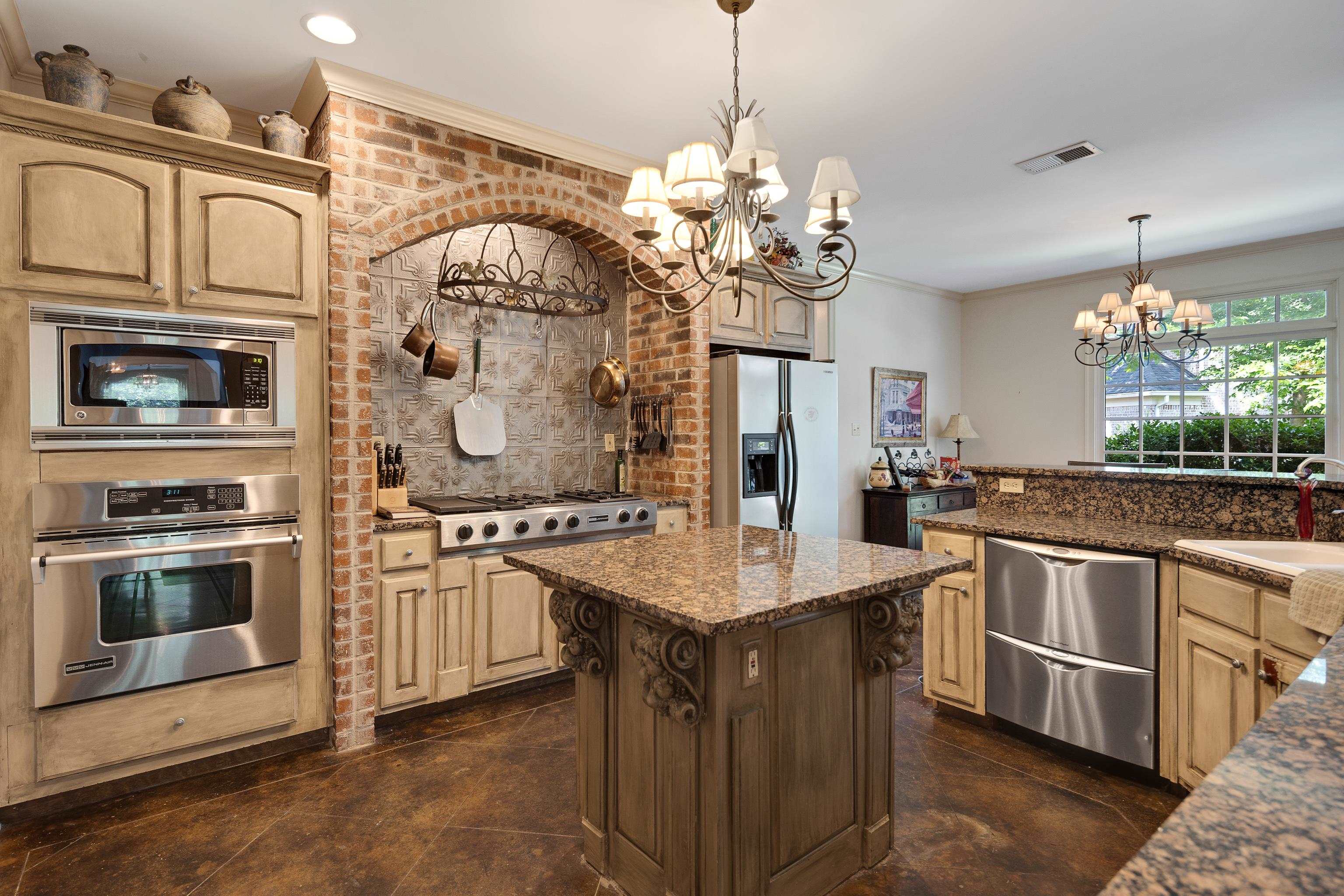 Collierville, Tennessee 38017, United States, 5 Bedrooms Bedrooms, ,4 BathroomsBathrooms,Residential,Active,97072