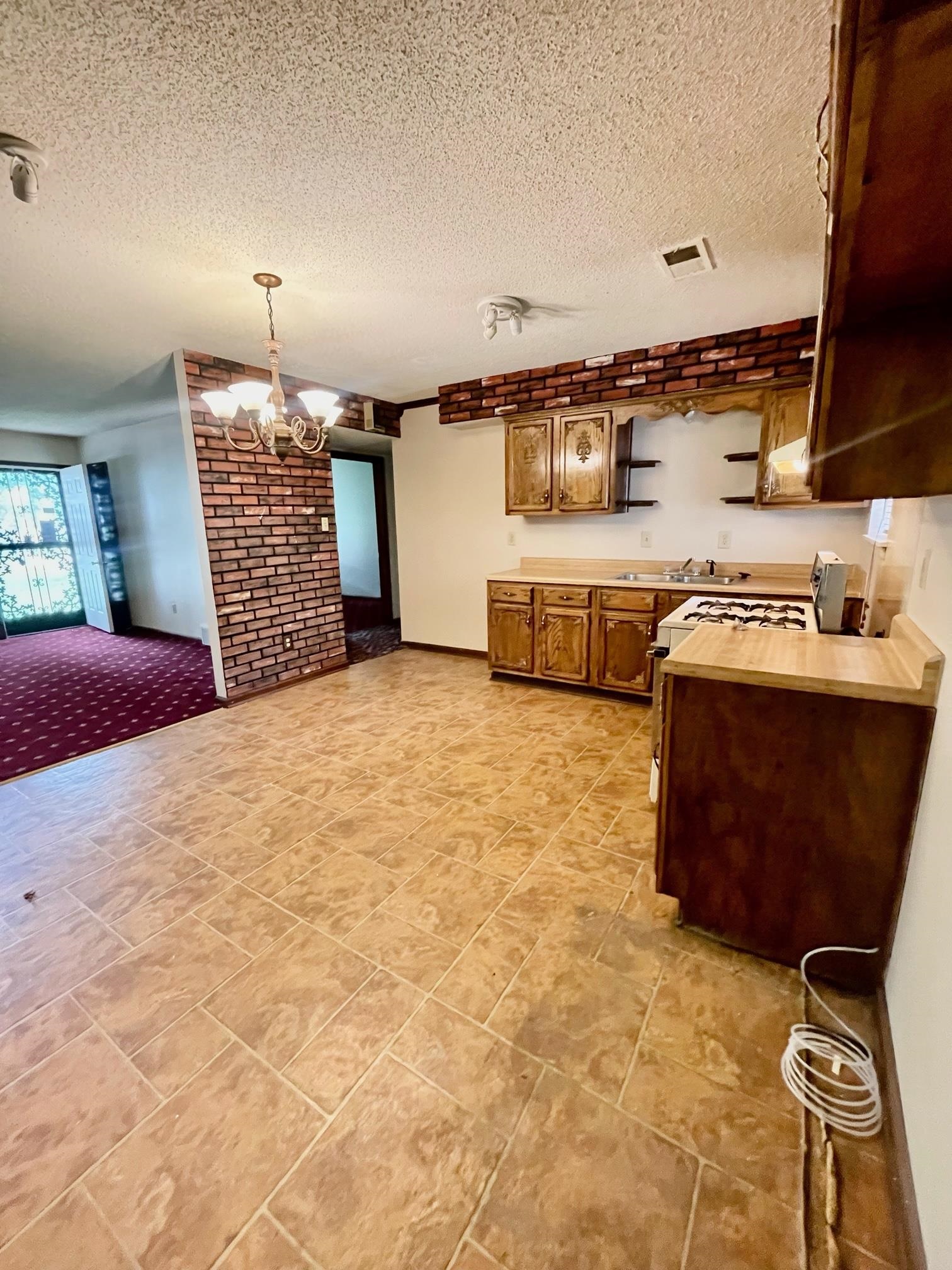 Photo 4 of 14 of 5359 CLINCHPORT CIR house