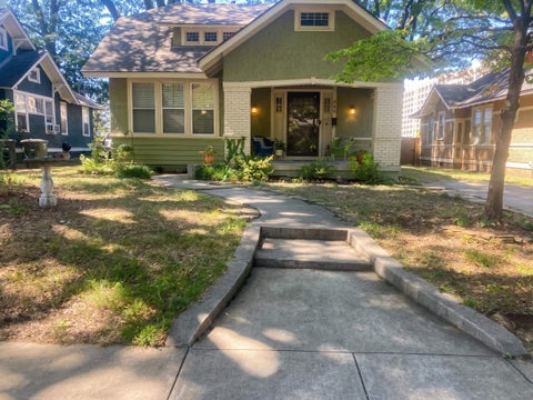 Photo of 449 GARLAND ST, Memphis, TN 38104 (MLS # 10229400)