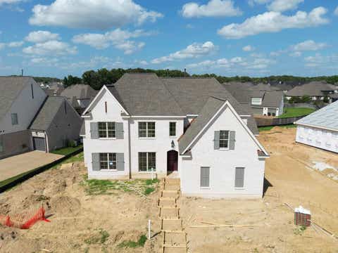 Photo of 614 CEDAR SHADOWS CIR W, Collierville, TN 38017 (MLS # 10226801)