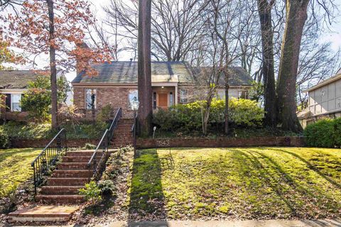Photo of 1643 VINTON AVE, Memphis, TN 38104 (MLS # 10214133)