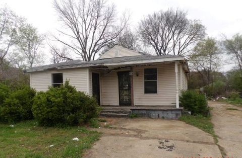 Single Family Residence in Memphis TN 1482 KERR AVE.jpg