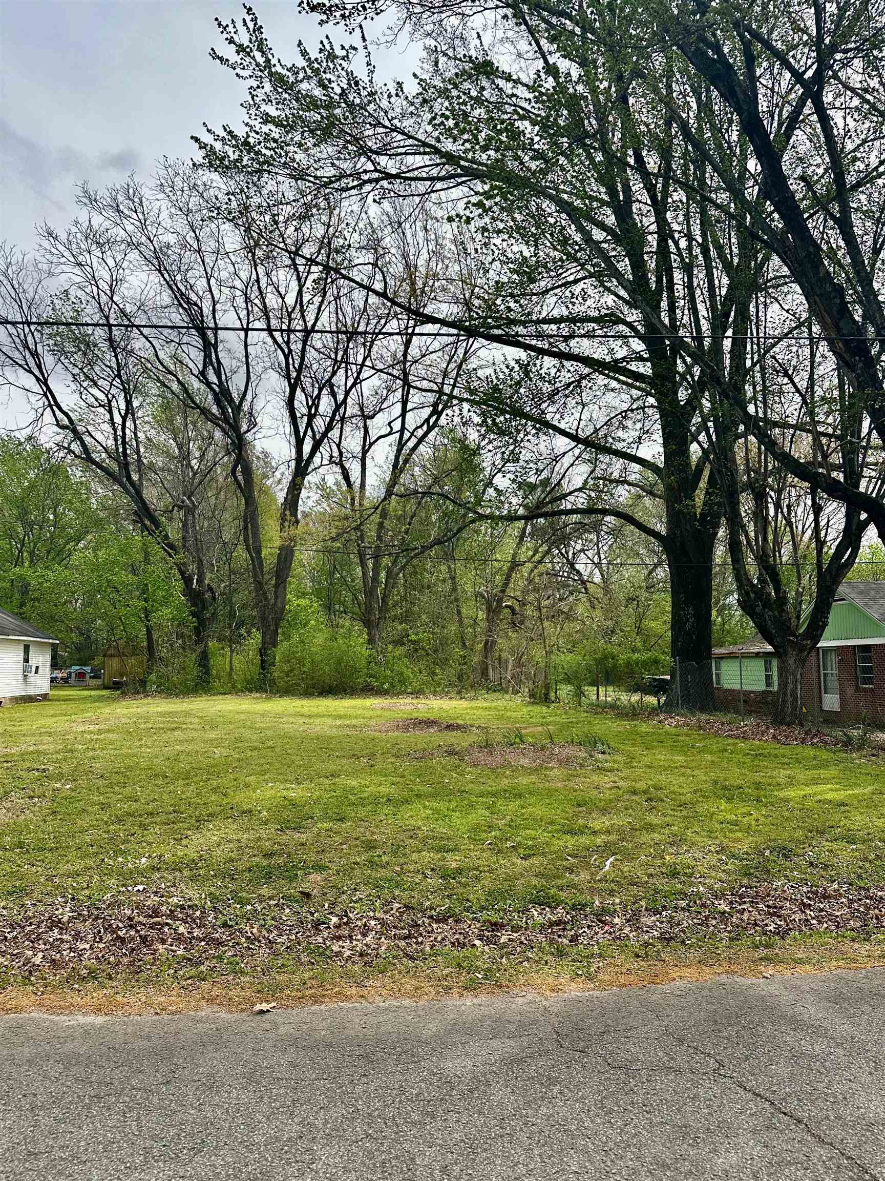 504 N BOND AVE - Photo 3