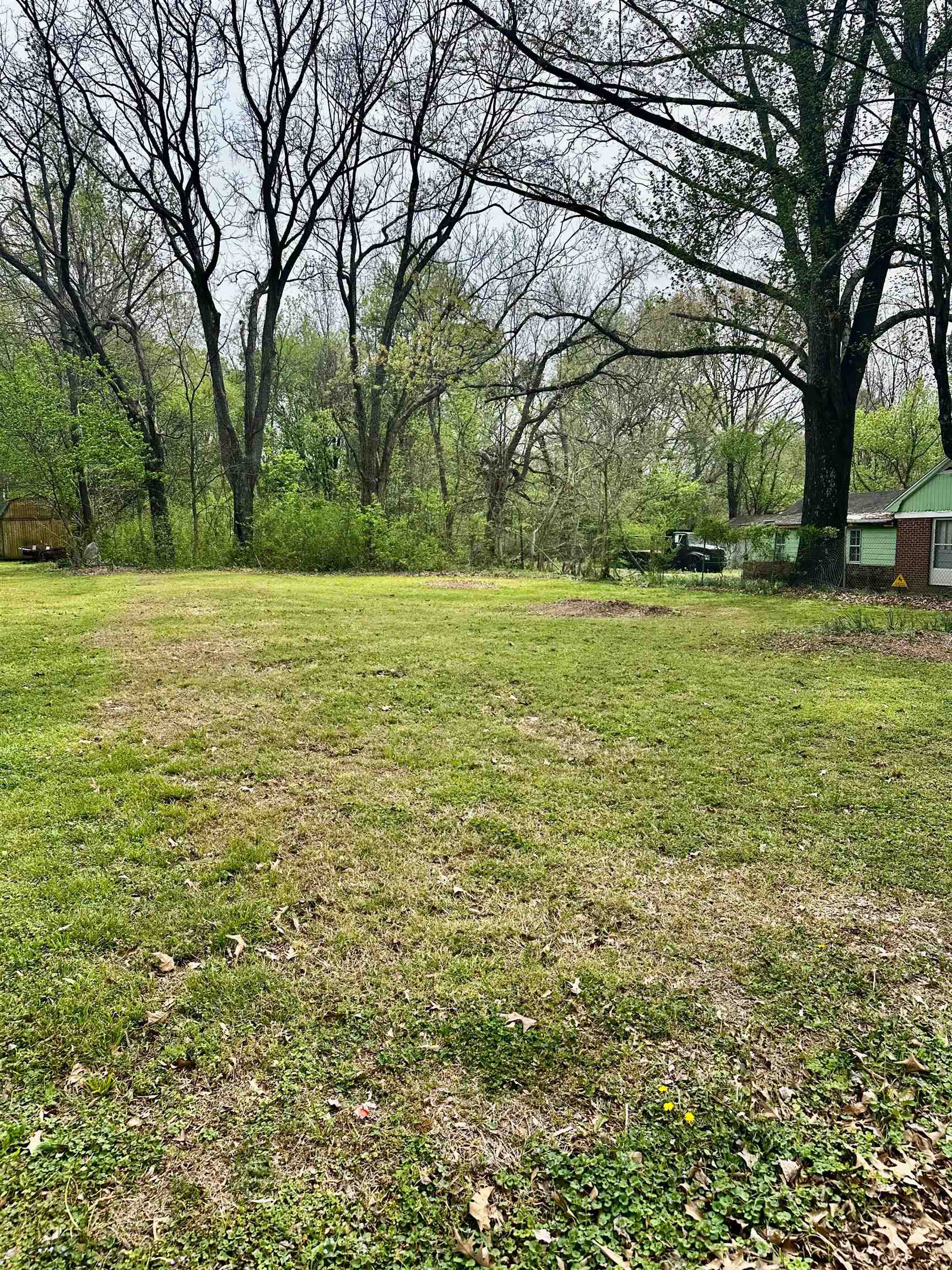 504 N BOND AVE - Photo 2