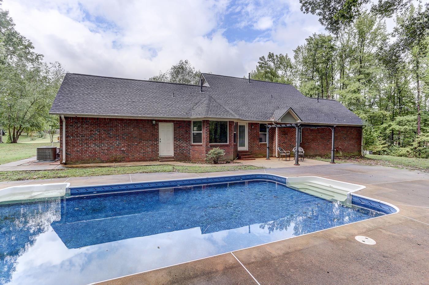 Munford, Tennessee 38058, United States, 4 Bedrooms Bedrooms, ,3 BathroomsBathrooms,Residential,Active,225411