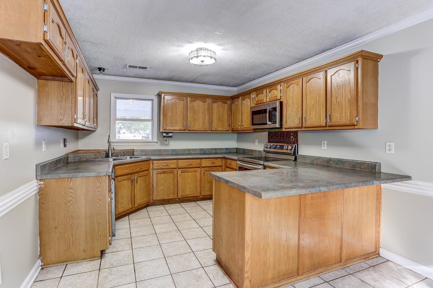 Munford, Tennessee 38058, United States, 4 Bedrooms Bedrooms, ,3 BathroomsBathrooms,Residential,Active,225411