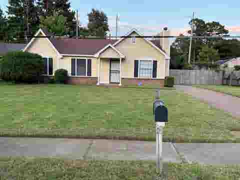 Photo of 4302 ROSSWOOD DR, Memphis, TN 38128 (MLS # 10224905)