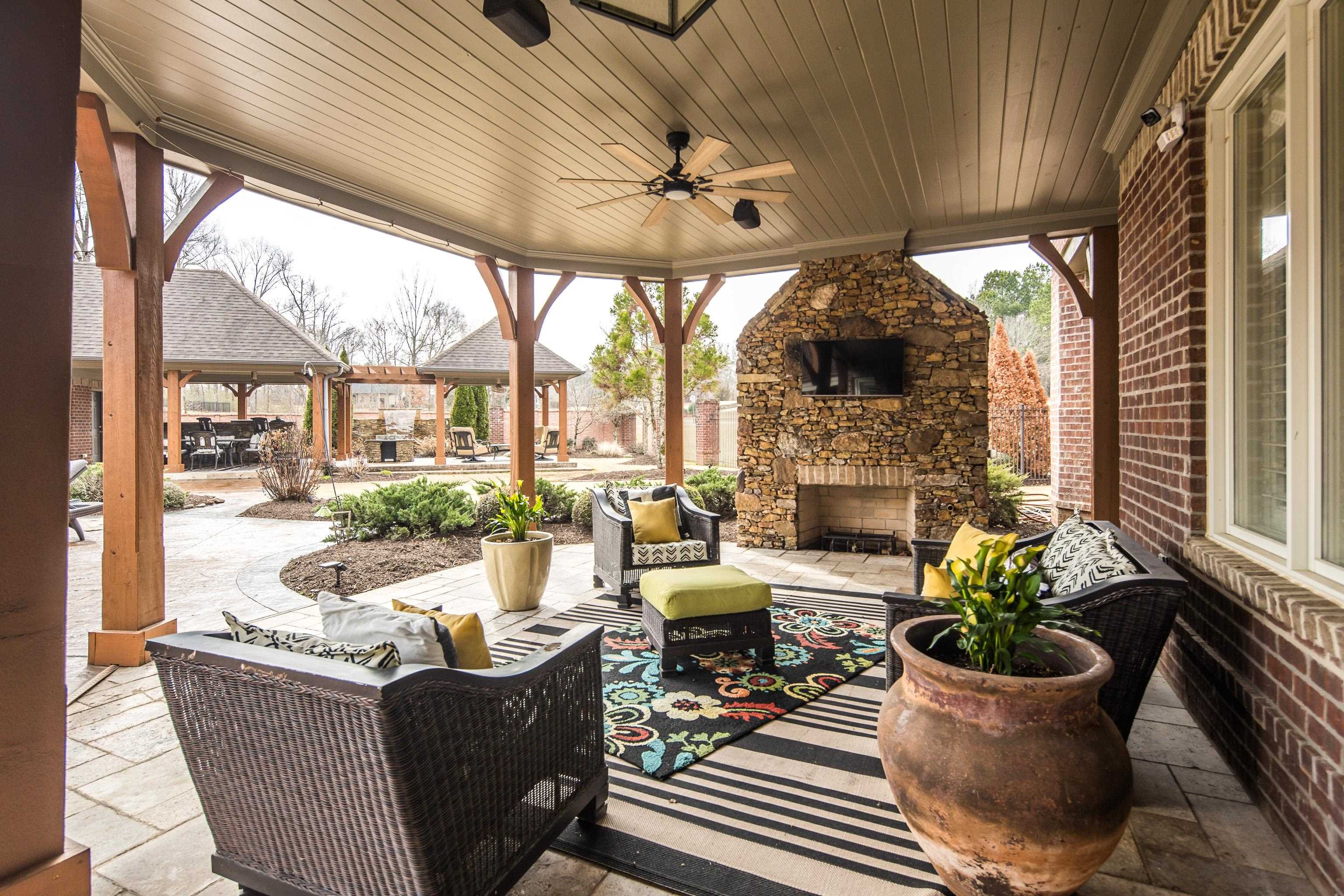 269 N MONTEREY FARMS CV