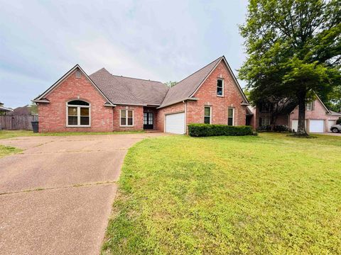 1320 RIVER END CV Cordova TN 38016
