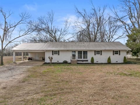 Photo of 12 COUNTY ROAD 512 RD, Corinth, MS 38834 (MLS # 10215763)