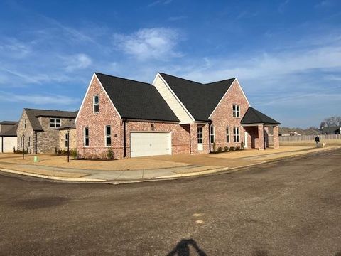 Photo of 9754 E RYNER DR E, Cordova, TN 38018 (MLS # 10211879)