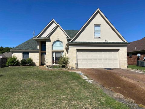 Photo of 9284 CHIMNEYROCK BLVD, Cordova, TN 38016 (MLS # 10207675)