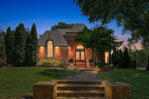 Photo of 3318 CLUBHILL DR, Memphis, TN 38125 (MLS # 10221659)