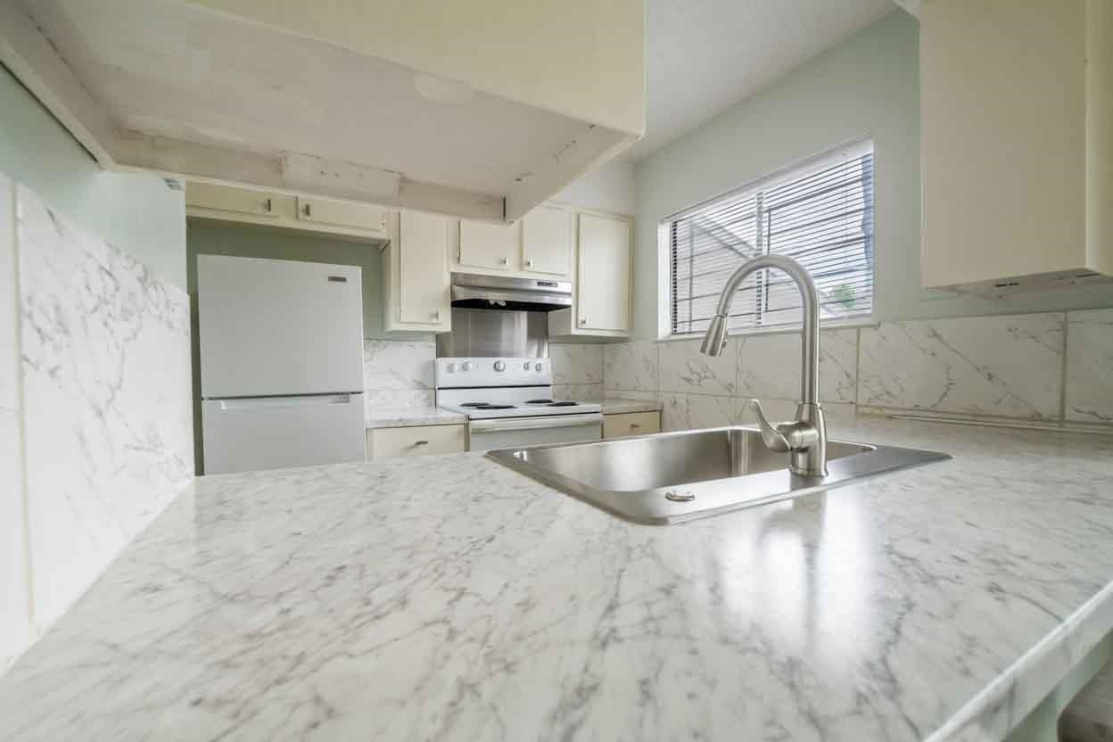 2415 WEST END ROW A-5