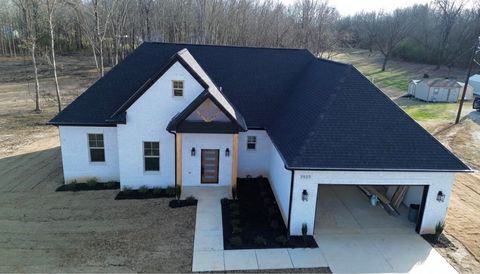 Photo of 2939 BRIGHTON CLOPTON RD, Brighton, TN 38011 (MLS # 10213431)