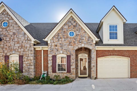 Photo of 1595 DEXTER GROVE CT 102 #102, Unicorp/Memphis, TN 38016 (MLS # 10233388)